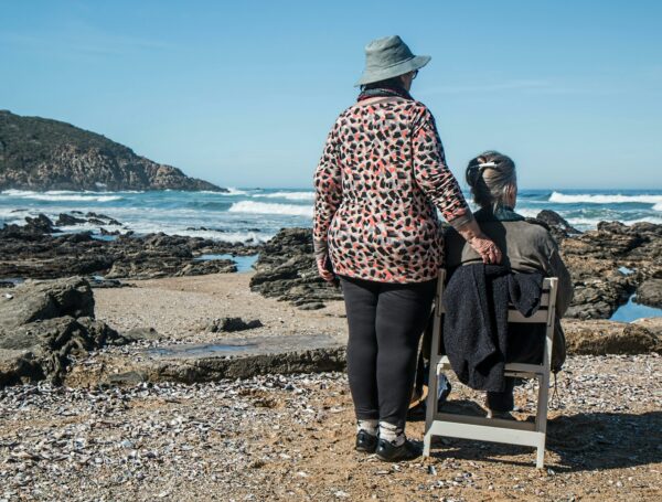 Prévenir la perte d’autonomie : agir tôt, à domicile, en douceur